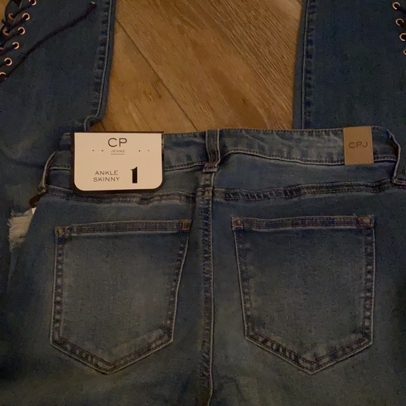NWT CP Ankle skinny jeans with lace-up legs. Size 1. - Picture 4 of 5